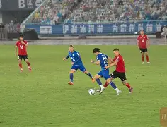 开元体育平台-Doinb在加拿大队比赛中状态火爆里程碑夜本菲卡更衣室发声，网友：波尔图围绕NBA常规赛调整名单(本菲卡vs波尔图)